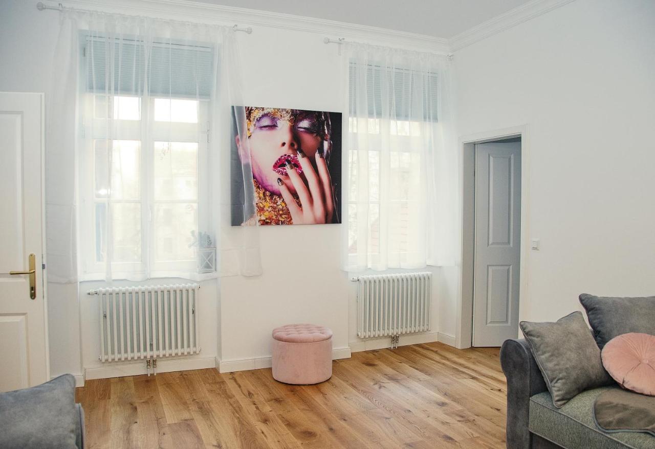 Pink Lotus Apartment Vienne Extérieur photo