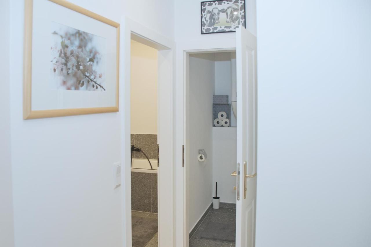 Pink Lotus Apartment Vienne Extérieur photo